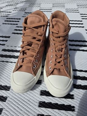 Converse Chuck Taylor All Star High Top Unisex Sneakers - New Without Tags